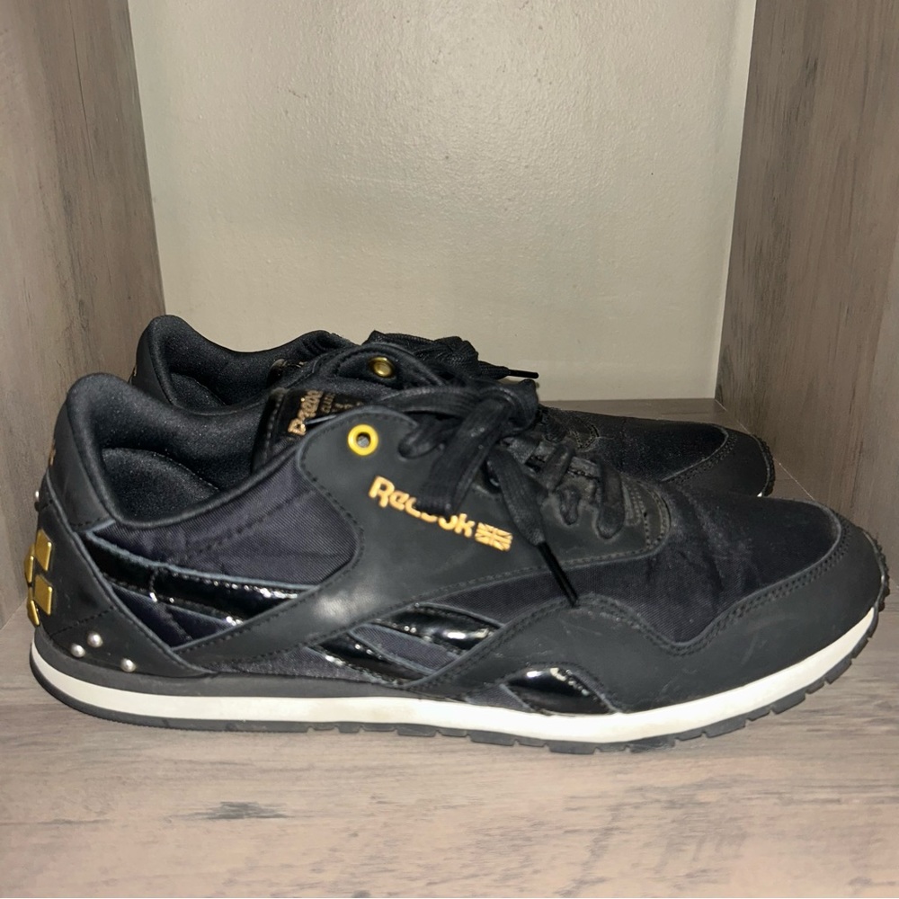 Reebok Women's Classic Black Canvas Studded Detail Sneaker Shoes Size 9.5